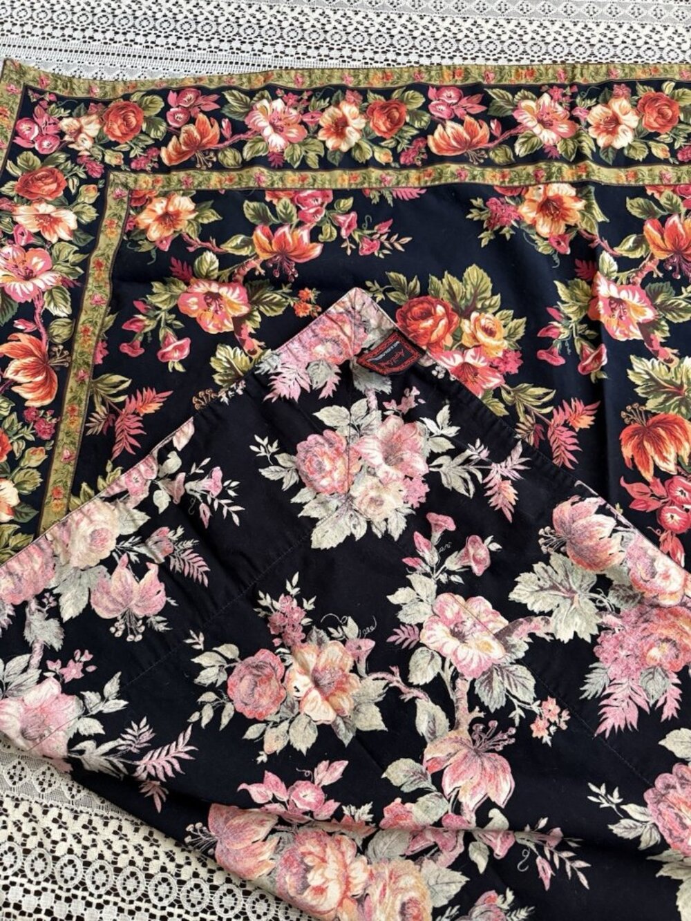 Vintage April Cornell Reversible Floral Square Cotton Tablecloth Cottage Granny